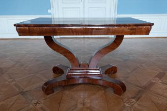 Tisch, Biedermeier