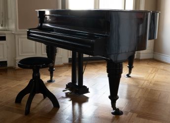 Stutzflügel, 20. Jh.